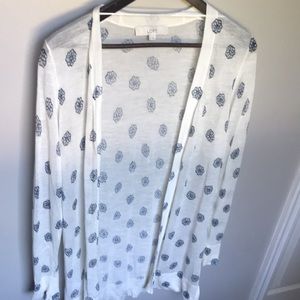 🔥 ( 2 for 14.00 ) Ann Taylor loft  beautiful white floral open cardigan